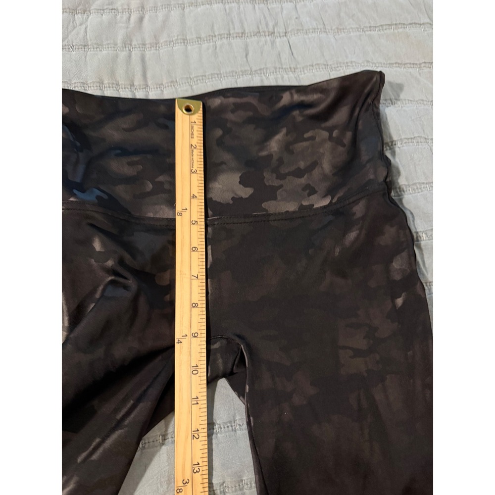 Spanx Camo Leggings Black Camo High Rise Shaping Large L‎ 20240R - Picture 6 of 8